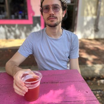 Barracuda Taphouse & Grill - Bars Near Me - Coconut Grove, Florida