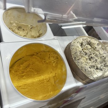 Baskin-Robbins - Ice Cream & Frozen Yogurt Near Me - Las Vegas, Nevada Baskin-Robbins - Ice Cream & Frozen Yogurt Near Me - Las Vegas, Nevada