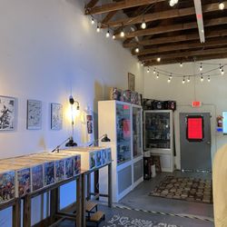 Nelco Comics - Comics and entrance
