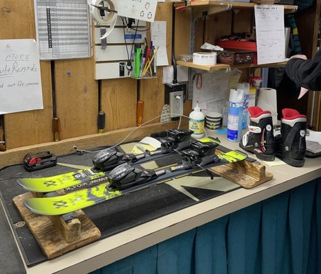 VIKING SKI SHOP - Updated January 2026 - 24 Photos & 164 Reviews - 3422