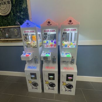 Teavour - Some claw games - Cafes Near Me - North Merrick, New York
