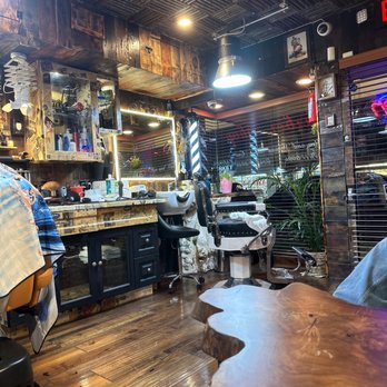 Treasured Blades - Inside - Barbers Near Me - Los Angeles, California