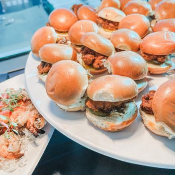 360 Westport - Chicken sliders - Bars Near Me - St. Louis, Missouri