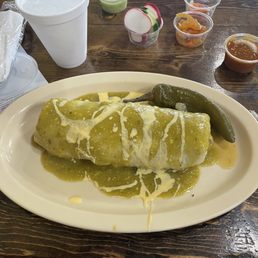 Verde burrito really good and its 7.99 Verde burrito really good and its 7.99