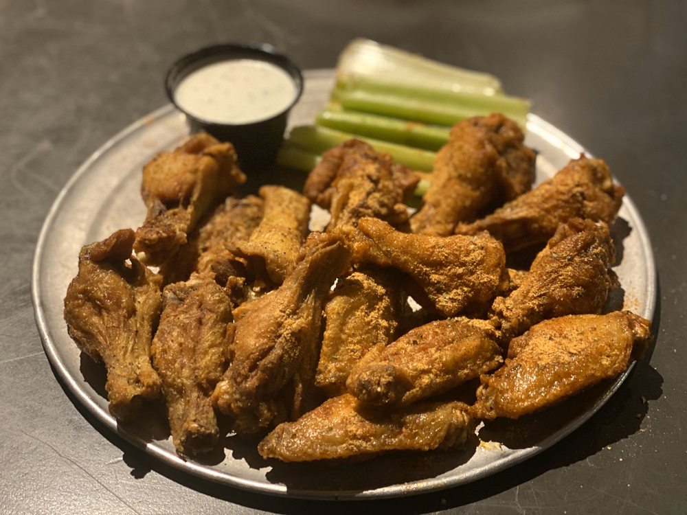 PLUCKERS WING BAR ARLINGTON 707 Photos & 882 Reviews Chicken
