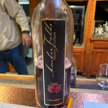 Amber Falls Winery & Cellars - Wineries Near Me - Hampshire, Tennessee
