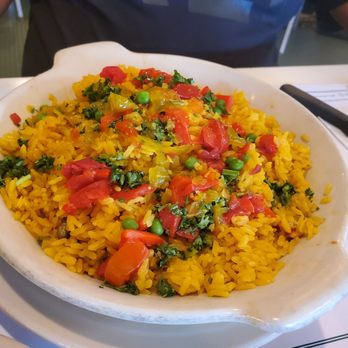 Versailles - Arroz con Pollo - Cuban Near Me - Miami, Florida Versailles - Arroz con Pollo - Cuban Near Me - Miami, Florida