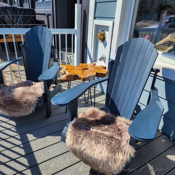 Kaiserhaus - Outdoor patio seating - Comfort Food Near Me - St. Catharines, Ontario