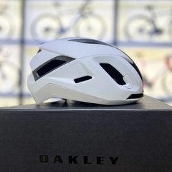 Bikes Palm Beach - Bikes Palm Beach offers a nice assortment of helmets for road, gravel, mountain, and leisure riding.