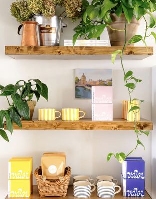 The Yellow Table Café by null