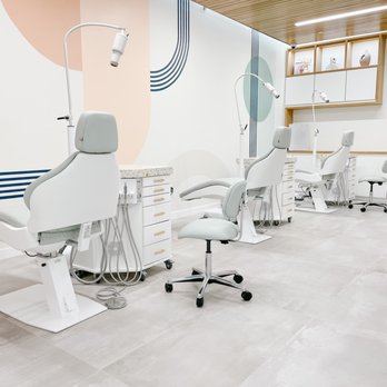 Bloom Smile Studio - The clinic has state-of-the-art equipment as well as being a fun and inviting space! - Orthodontists Near Me - Garden Grove, California Bloom Smile Studio - The clinic has state-of-the-art equipment as well as being a fun and inviting space! - Orthodontists Near Me - Garden Grove, California