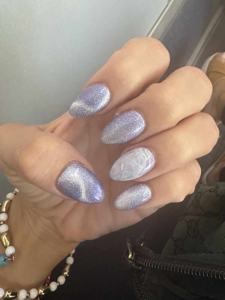 Formal Nails Logo