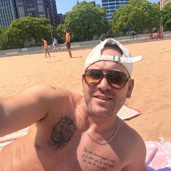 Oak Street Beach - Beaches Near Me - Chicago, Illinois