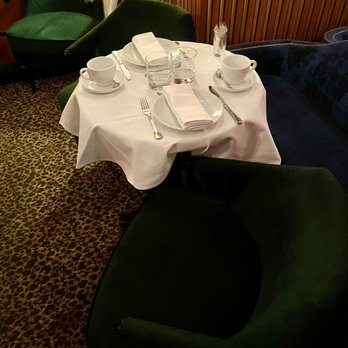 La Chambre du Marais - Breakfast table setup - Hotels Near Me - Paris, 75