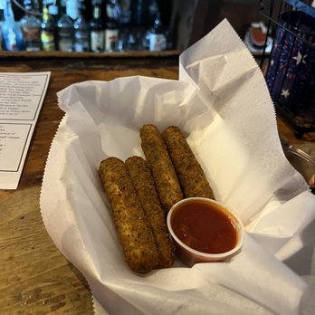 Golden Rail Ale House - Mozzarella sticks - Pubs Near Me - Newburgh, New York