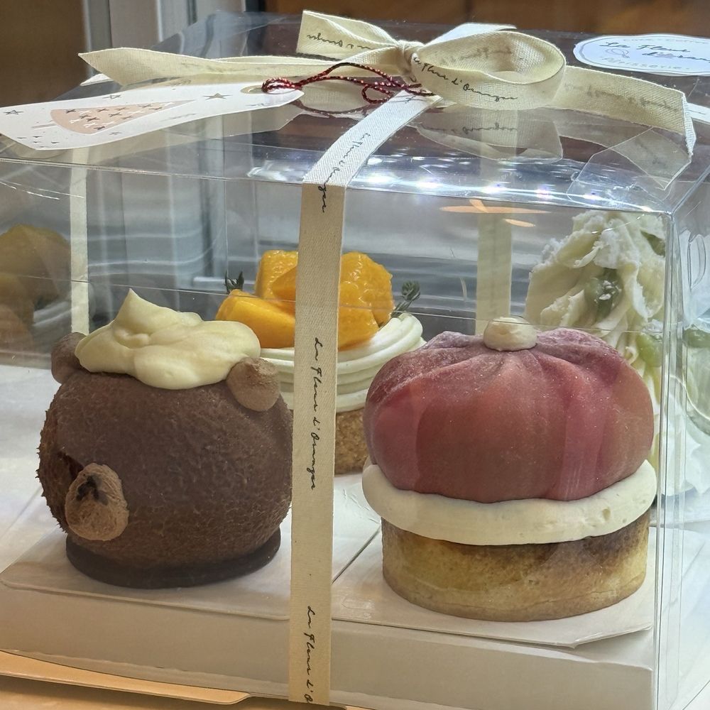 La Fleur D'Oranger - Patisserie/Cake Shop Near Me - Burnaby, British Columbia La Fleur D'Oranger - Patisserie/Cake Shop Near Me - Burnaby, British Columbia