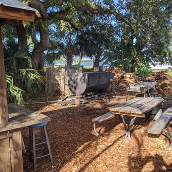 Big Dogs Barbeque - Barbeque Near Me - Grant, Florida