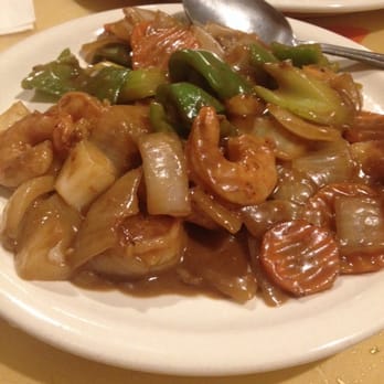 Hanford Chinese Kitchen - Chicken in satay sauce - Chinese Near Me - Hanford, California
