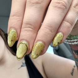 Jiā Nailroom