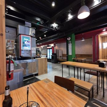 Brooklyn's Finest Pizza - Seating area - Pizza Near Me - Denver, Colorado