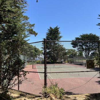 Cypress Street Park - Parks Near Me - Monterey, California