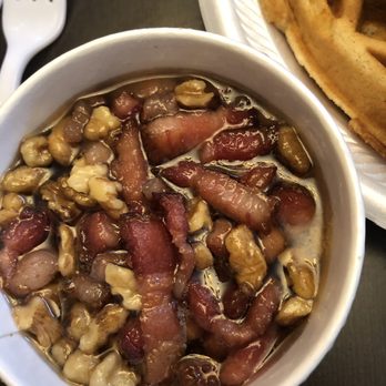 My Mama's Kitchen - Ultimate Chicken and Waffles topping (syrup, walnuts, bacon) - Barbeque Near Me - Norfolk, Virginia