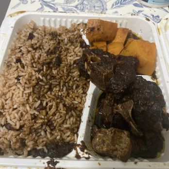 Jamrock Island Cove - Unseasoned large oxtail with only 3 pieces - Caribbean Near Me - Newark, New Jersey Jamrock Island Cove - Unseasoned large oxtail with only 3 pieces - Caribbean Near Me - Newark, New Jersey