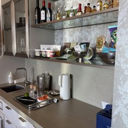 LAX Private Suite