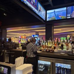 The League - Nice bar area with plenty of screens