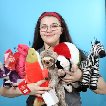 The Pet Beastro - Maddie, Manager - Pet Stores Near Me - Warren, Michigan The Pet Beastro - Maddie, Manager - Pet Stores Near Me - Warren, Michigan