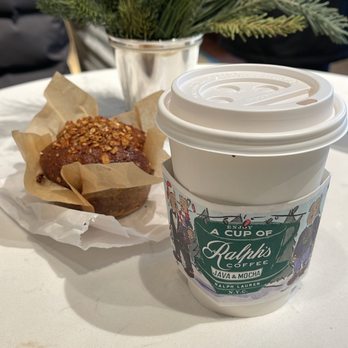 Ralph’s Coffee - Vanilla latte & carrot bran muffin - Coffee & Tea Near Me - Chicago, Illinois