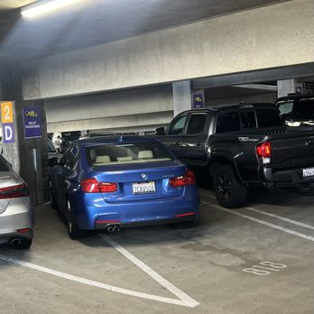 QuikPark LAX - I was parked in the second floor by the elevator in the back  they will go through your car and scope it out and break in at 2D - Parking Near Me - Los Angeles, California