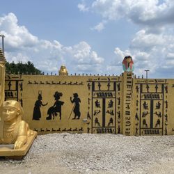 Pyramid Gift Shop