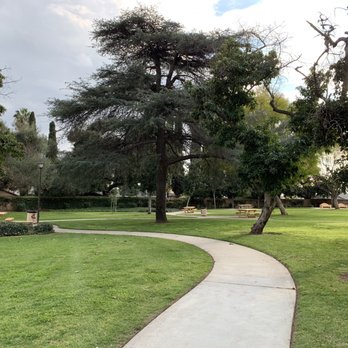 Aloysia Moore Park - Pathway - Parks Near Me - Duarte, California