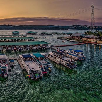 Safe Harbor Emerald Point - Emerald Point Marina - Boating Near Me - Austin, Texas