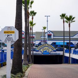 Redondo Shores Shopping Plaza - They have underground parking