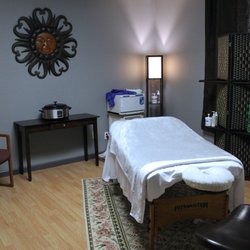 Red Jacket Massage Therapy - Massage room