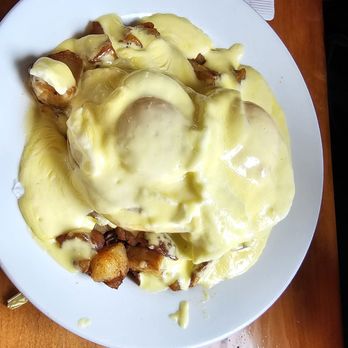Gutiz - Eggs Benedict - Breakfast & Brunch Near Me - Taos, New Mexico