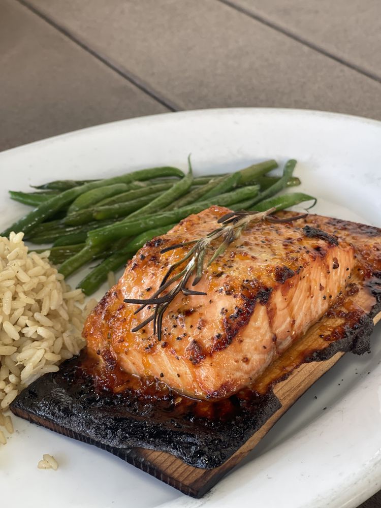Stonewood Grill & Tavern