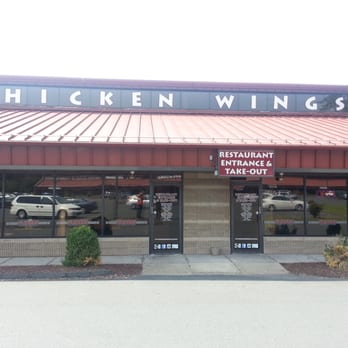 Sliders Grill & Bar - Outside - American Near Me - Wallingford, Connecticut Sliders Grill & Bar - Outside - American Near Me - Wallingford, Connecticut