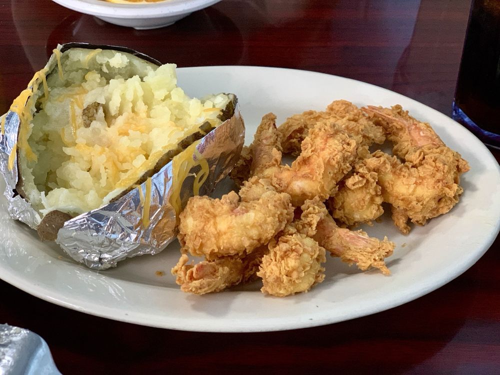 Christine Ocean Seafood & Grill Logo