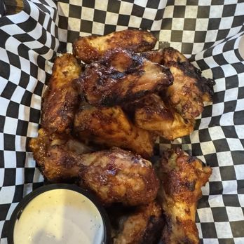 Ziggy's Pizza - Twelve (12) Twice Baked Wings bbq w/blue cheese - Pizza Near Me - Wichita, Kansas