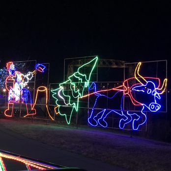 Bentleyville - Tours Near Me - Duluth, Minnesota