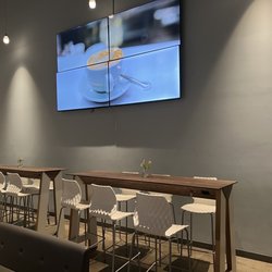 Carrara's Pastries - Offset monitors and counter