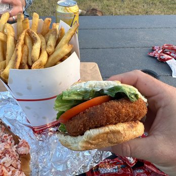 The Net Result - Crab Cake Sandwich with Tartar - Seafood Near Me - Vineyard Haven, Massachusetts