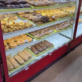 Friendly Donut House - Donuts Near Me - Henderson, Nevada