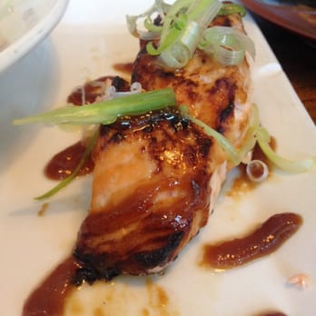 Star Noodle - Miso salmon - Asian Fusion Near Me - Lahaina, Hawaii