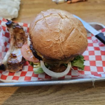 Beachwood Eatery - Hot Dogs Near Me - The Dalles, Oregon