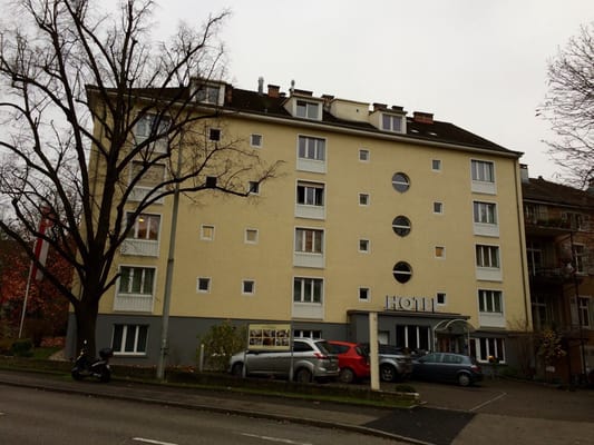 Hotel Spalentor Basel by null