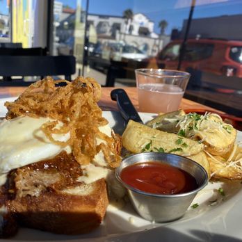 Eat Chow - Pulled Pork Eggs Benedict - Breakfast & Brunch Near Me - Costa Mesa, California Eat Chow - Pulled Pork Eggs Benedict - Breakfast & Brunch Near Me - Costa Mesa, California